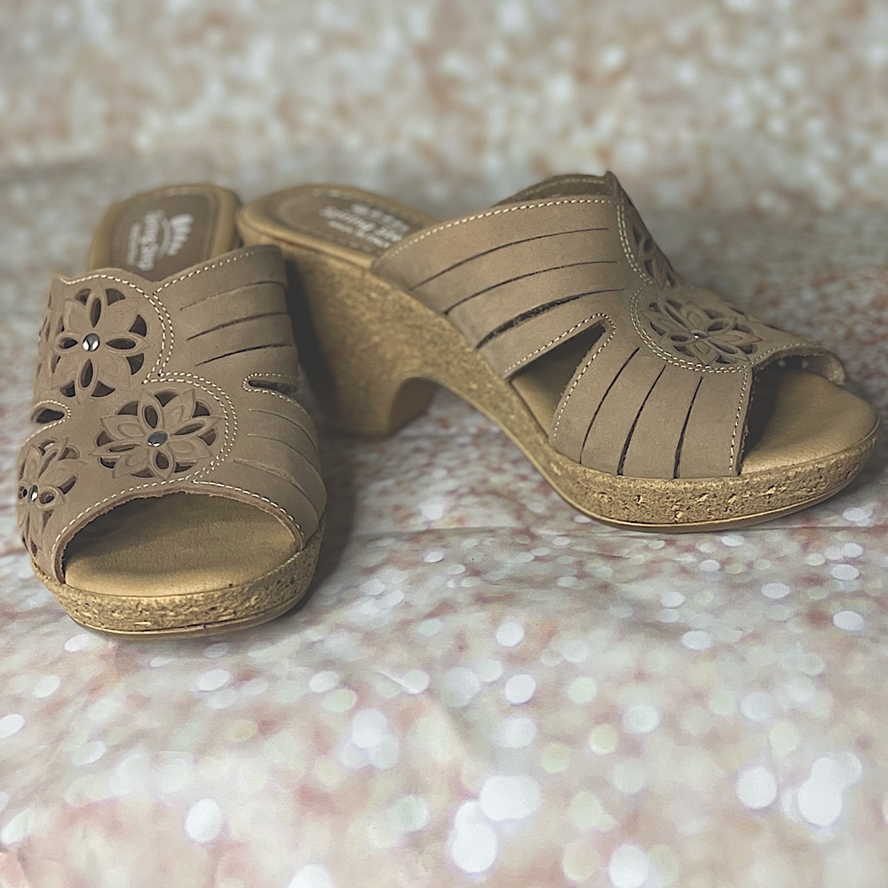 Spring Step Wedges- Tan- Size 37EU